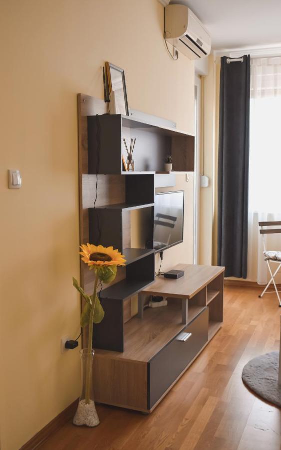 Apartment Sunflower021 Novi Sad Exterior photo